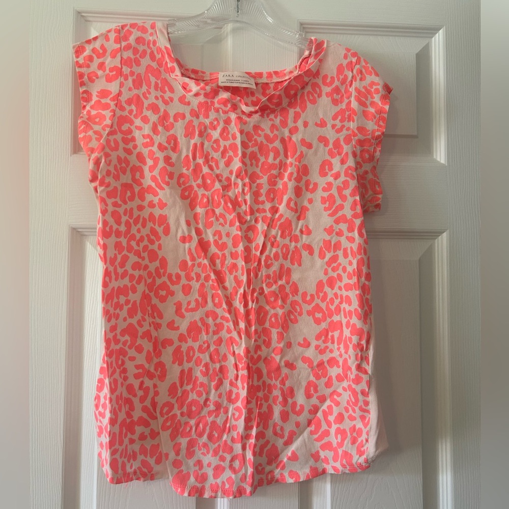 Zara cap sleeve animal print shirt size Medium